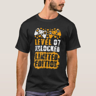 Level 7 Unlocked 7Th Birthday Boy Men Video Games T-Shirt