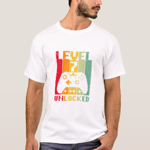 Level 7 Unlocked Retro Vintage 7th Birthday Gamer T-Shirt