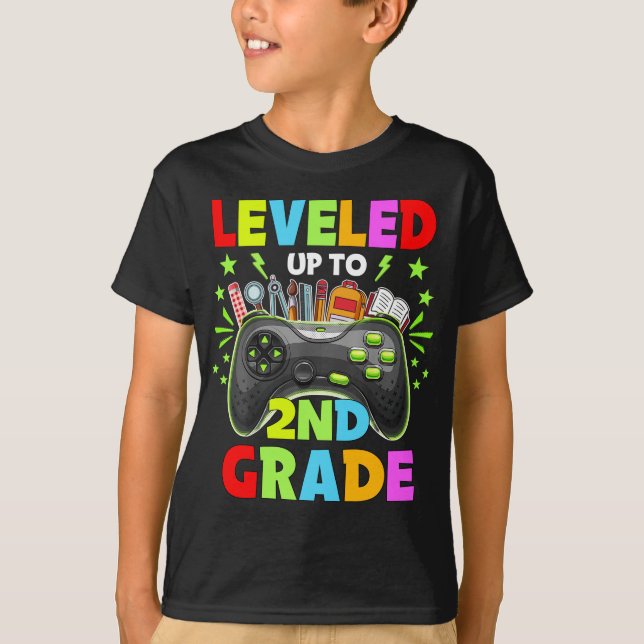 Levelled up to 2nd Grade Teacher 2nd Grade Back to T-Shirt (Front)