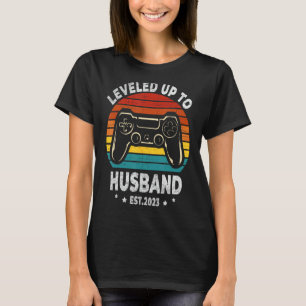 Levelled Up To Husband est 2023 Newly Married Bach T-Shirt