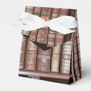 Library Books on a Shelf Favour Box