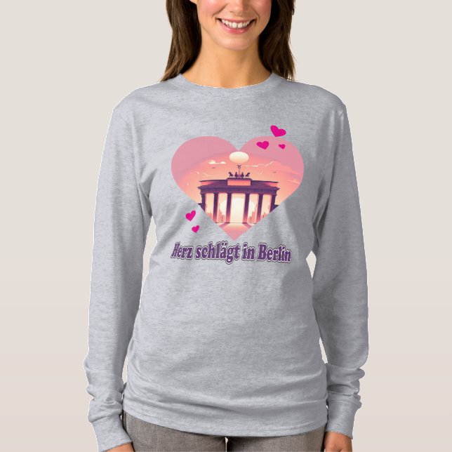 Liebe in Berlin – Romantisches Städtedesign T-Shirt (Front)