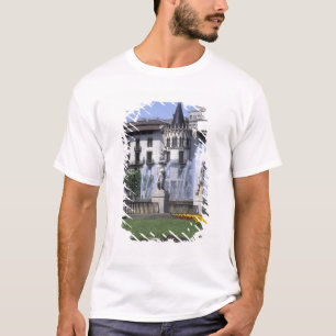 Life in Spain the beautiful Plaza Cataluna with T-Shirt