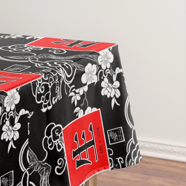 Life. Vida. 生.  Tablecloth (In Situ)