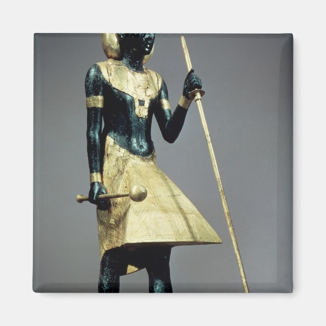 Lifesize statuette of the king magnet (Front)