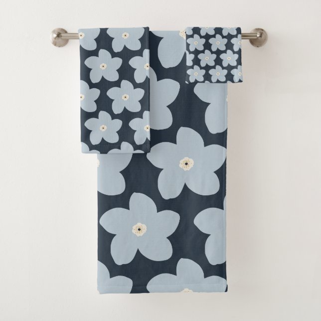 Light Blue And Navy Retro Flower Bath Towel Set (Insitu)