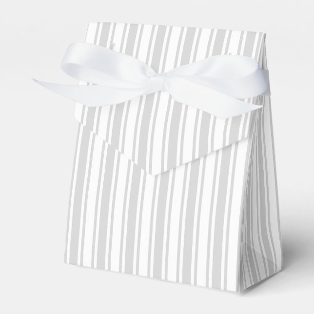 Light gray and white candy stripes favour box (Front Side)