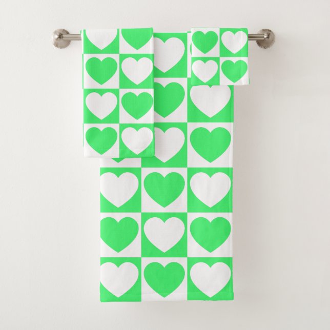 Light Green and White Chequered With Hearts Bath Towel Set (Insitu)