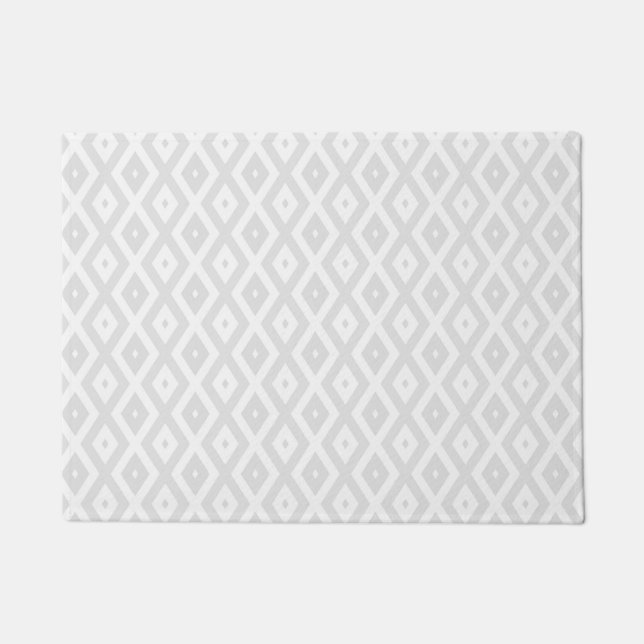 Light grey and white diamond pattern doormat (Front)