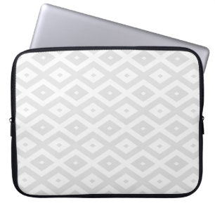 Light grey and white diamond pattern laptop sleeve