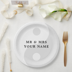 Light grey Yin Yang paper plates for wedding party