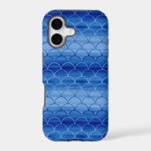 Light to Dark Blue Painted Scale Pattern