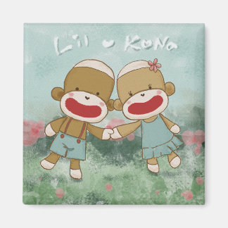 Lil & Kona Holiding Hands Magnet