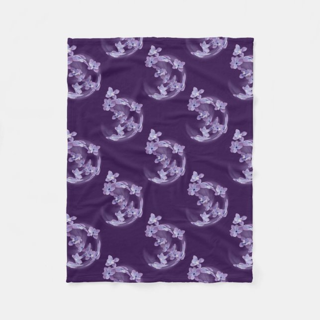 Lilac in circle fleece blanket (Front)