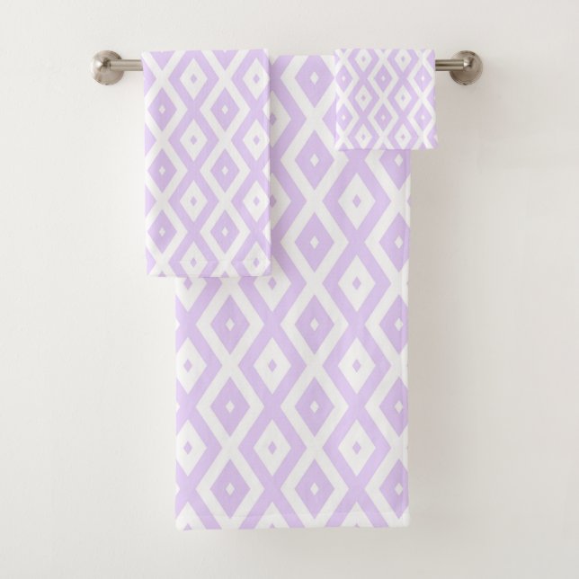 Lilac purple and white diamond pattern bath towel set (Insitu)