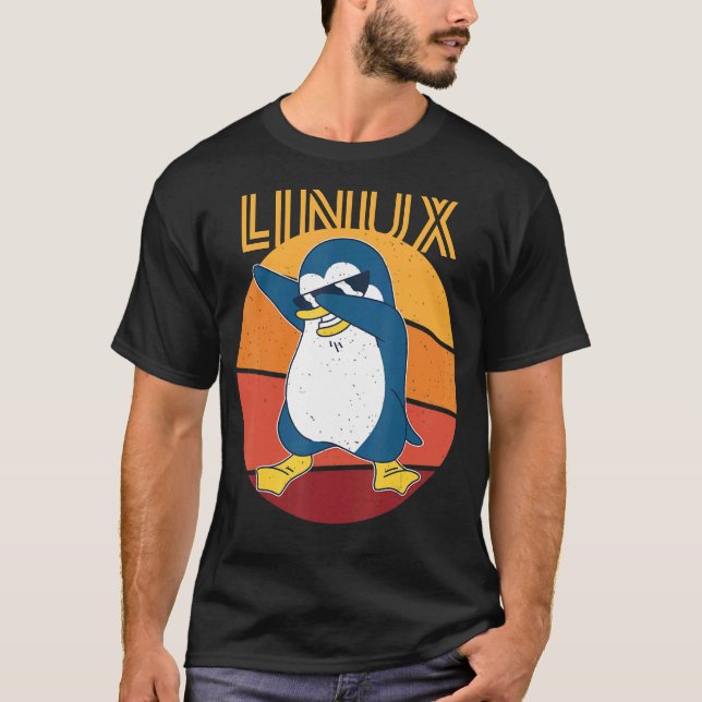 Linux Admin Cool Penguin Nerd Informatics T-Shirt (Front)
