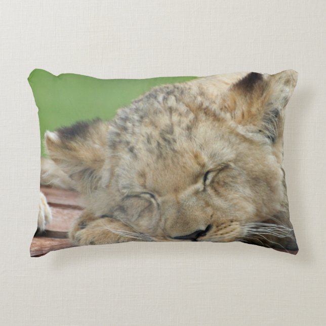 Lion 014 decorative cushion (Front)