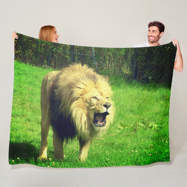 Lion Fleece Blanket (In Situ)
