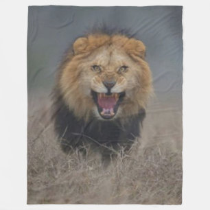 LION FLEECE BLANKET