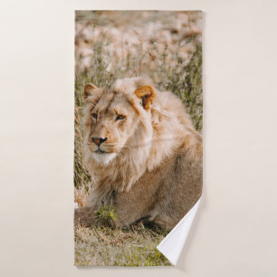 LION IN THE GRASS BATH TOWEL