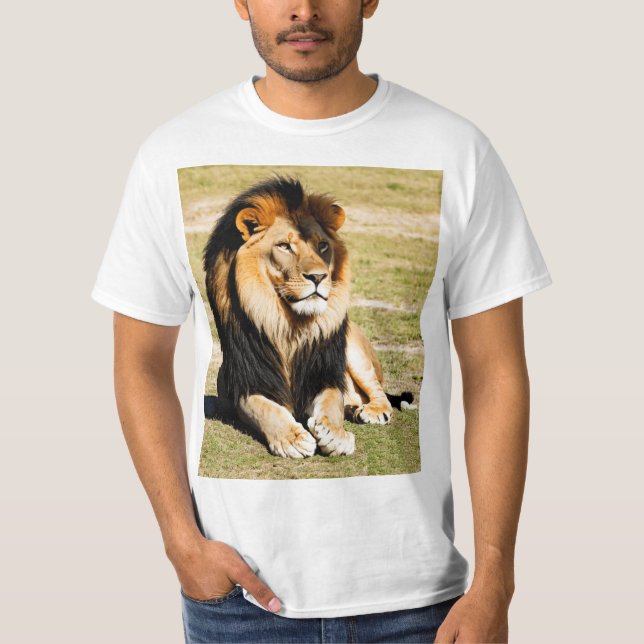 Lion, the king of the jungle T-Shirt (Front)