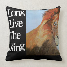Lion throw cushion