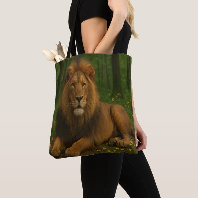 Lion Wildlife  Tote Bag (Close Up)