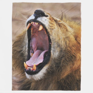 LION YAWN FLEECE BLANKET