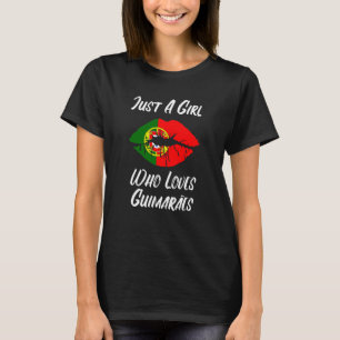 Lips and mouth love Portuguese flag of Guimaraes T-Shirt