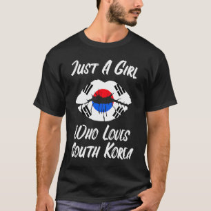 Lips Mouth Love South Korean Flag South Korea T-Shirt