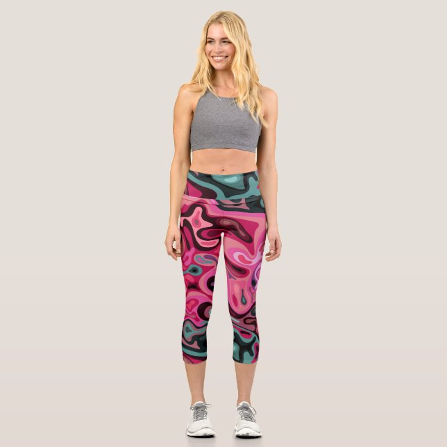 Liquid surface 5 capri leggings (Front)