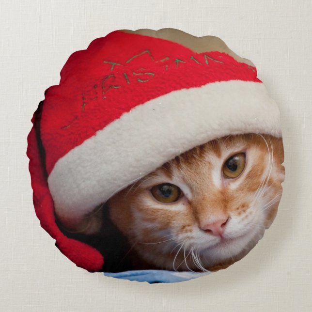 Little Kitten in Red Christmas Hat Round Cushion (Front)