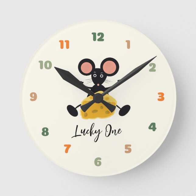 Little mouse with cheese round clock (Front)
