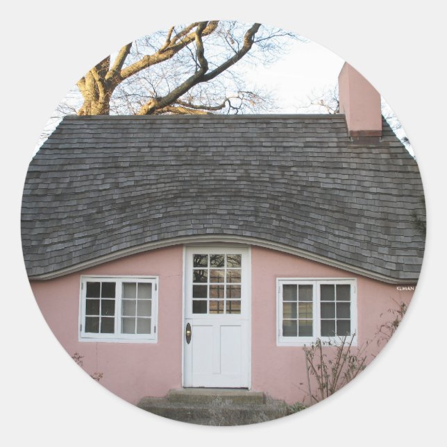 Little Pink House Classic Round Sticker (Front)