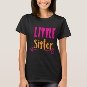 Little Sister Girl Announcement vintage arrow Birt T-Shirt