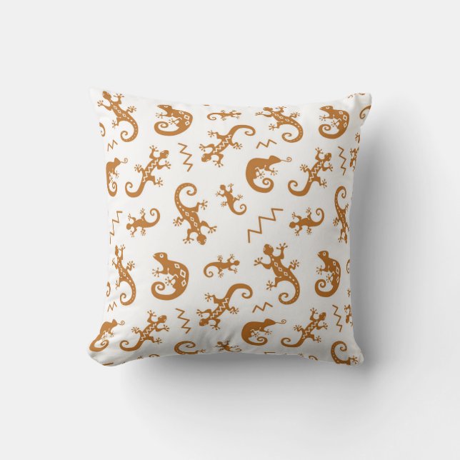 Lizards Chameleons: Seamless Pattern Design. Cushion (Front)