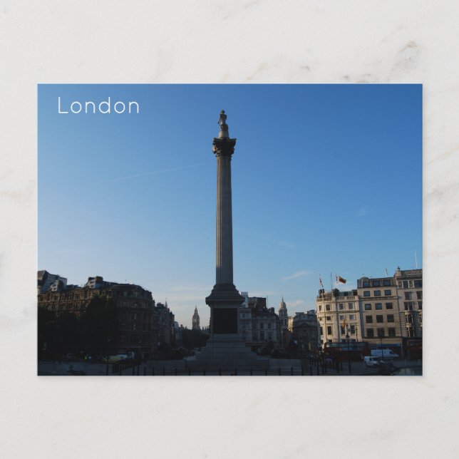 London - Trafalgar Square Holiday Postcard (Front)