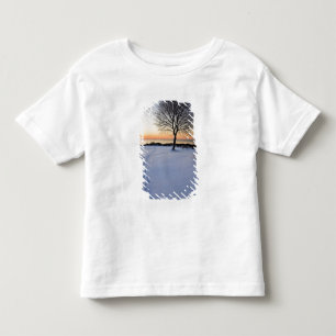 Lone tree in fresh snow at New Castle Common Toddler T-Shirt