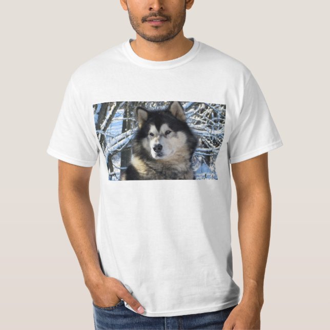 Loup's first snowfall 2012 T-Shirt (Front)