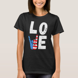 Love 4th Of July Usa American Flag Peace Sign Hand T-Shirt