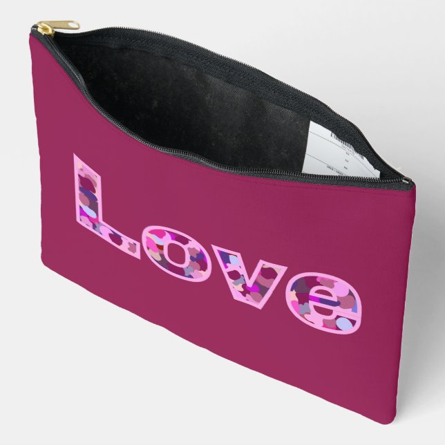 LOVE ACCESSORY POUCH (Open)