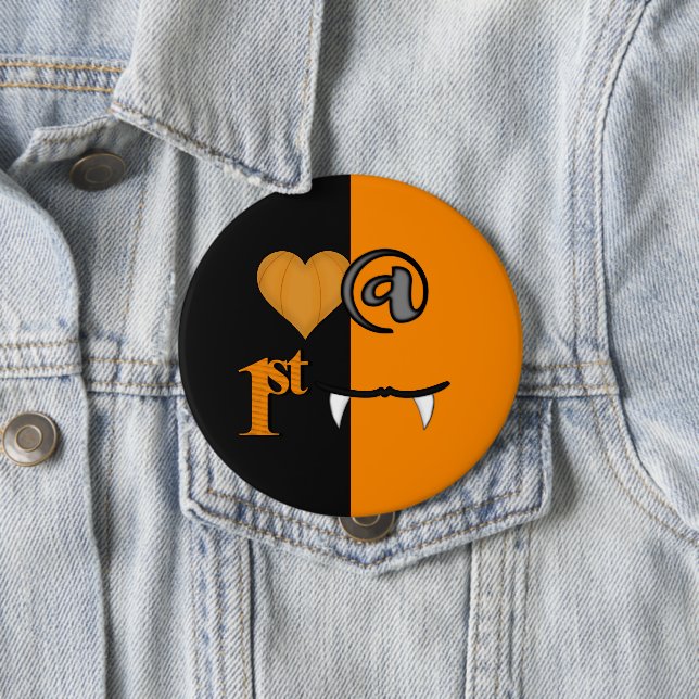 Love At First Bite Halloween 10 Cm Round Badge (In Situ)