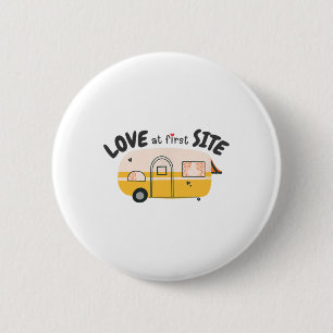 Love At First Site Rv Camping Gear - Funny Rv Camp 6 Cm Round Badge