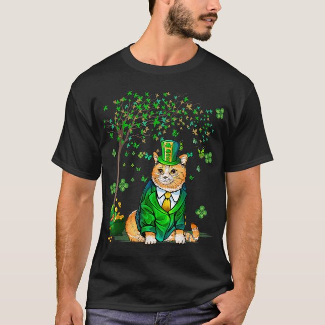 Love Cat St. Patricks Day Four Leaf Clover Shamroc T-Shirt (Front)