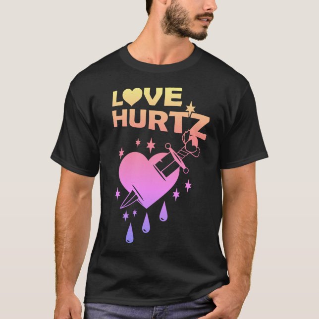 Love hurts classic T-Shirt (Front)