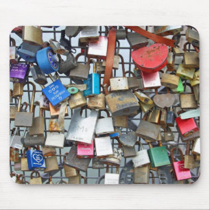 Love locks mouse pad