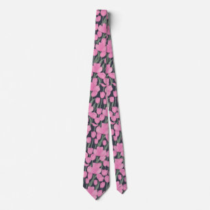 Love Me, Kiss Me Tie
