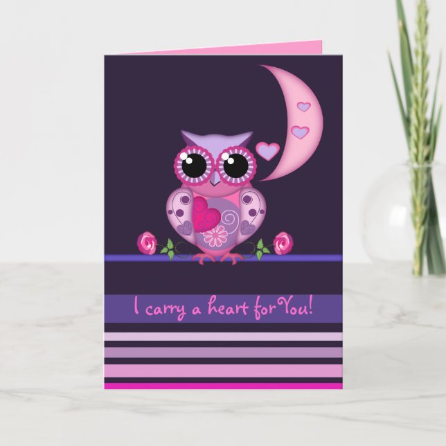 Love Owl carrying a Heart card with Text (Front)
