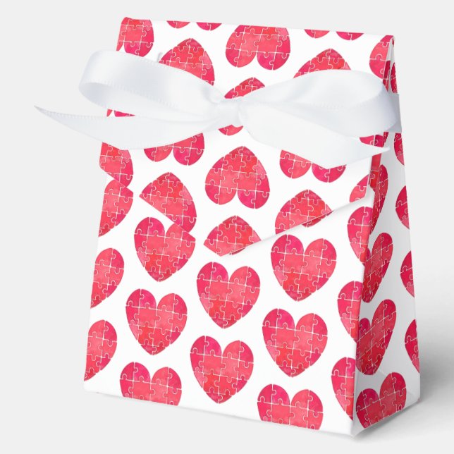 Love puzzle solved, red puzzle heart favour box (Front)