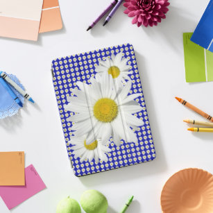 Lovely Fresh White Daisies iPad Pro Cover